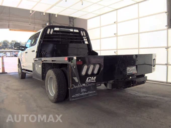 2024 Ford Super Duty F-350 Cab Chassis XL Crew Cab DRW - miniatura 8