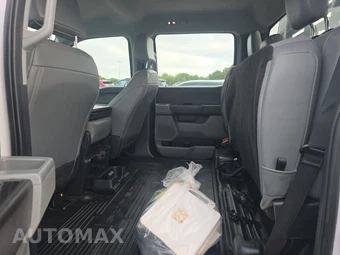 2024 Ford Super Duty F-350 Cab Chassis XL Crew Cab DRW - miniatura 19