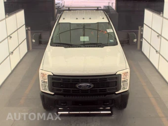 2024 Ford Super Duty F-350 Cab Chassis XL Crew Cab DRW - miniatura 2
