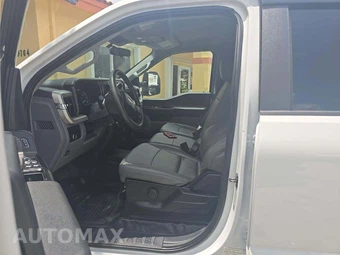 2024 Ford Super Duty F-350 Cab Chassis XL Crew Cab DRW - miniatura 6