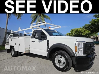 2024 Ford Super Duty F-350 Cab Chassis XL Regular Cab DRW - miniatura 1