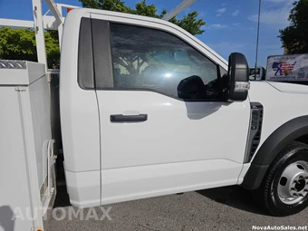 2024 Ford Super Duty F-350 Cab Chassis XL Regular Cab DRW - miniatura 15