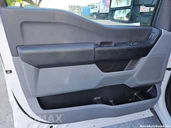 2024 Ford Super Duty F-350 Cab Chassis XL Regular Cab DRW - miniatura 17
