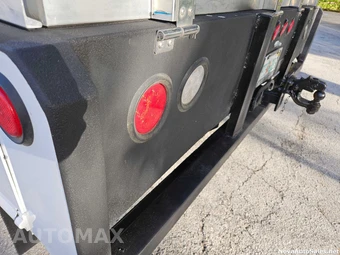 2024 Ford Super Duty F-350 Cab Chassis XL Regular Cab DRW - miniatura 55