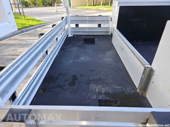2024 Ford Super Duty F-350 Cab Chassis XL Regular Cab DRW - miniatura 58