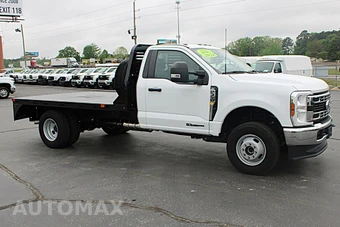 2024 Ford Super Duty F-350 Cab Chassis XLT Regular Cab DRW - miniatura 2