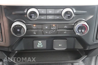 2024 Ford Super Duty F-350 Cab Chassis XLT Regular Cab DRW - miniatura 21
