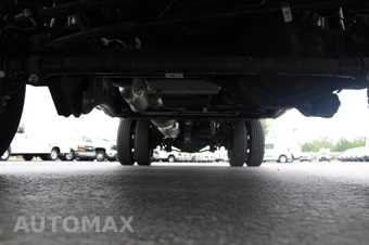 2024 Ford Super Duty F-350 Cab Chassis XLT Regular Cab DRW - miniatura 32