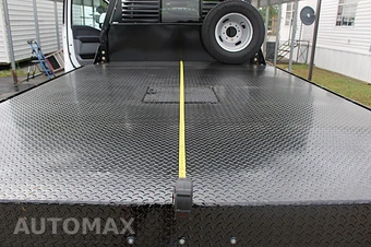 2024 Ford Super Duty F-350 Cab Chassis XLT Regular Cab DRW - miniatura 8