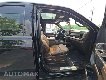 2024 Ford Super Duty F-350 King Ranch Crew Cab Long Bed - miniatura 18