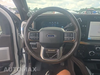 2024 Ford Super Duty F-350 King Ranch Crew Cab Long Bed DRW - miniatura 10