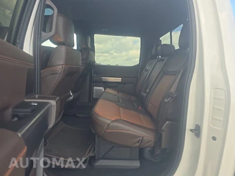 2024 Ford Super Duty F-350 King Ranch Crew Cab Long Bed DRW - miniatura 13