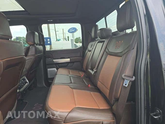 2024 Ford Super Duty F-350 King Ranch Crew Cab Long Bed DRW - miniatura 10