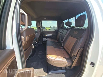 2024 Ford Super Duty F-350 King Ranch Crew Cab Medium Bed - miniatura 10
