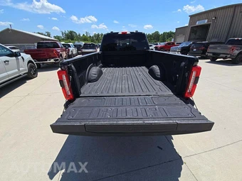2024 Ford Super Duty F-350 Lariat Crew Cab Long Bed - miniatura 11