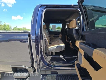 2024 Ford Super Duty F-350 Lariat Crew Cab Long Bed - miniatura 13