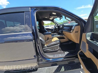 2024 Ford Super Duty F-350 Lariat Crew Cab Long Bed - miniatura 15