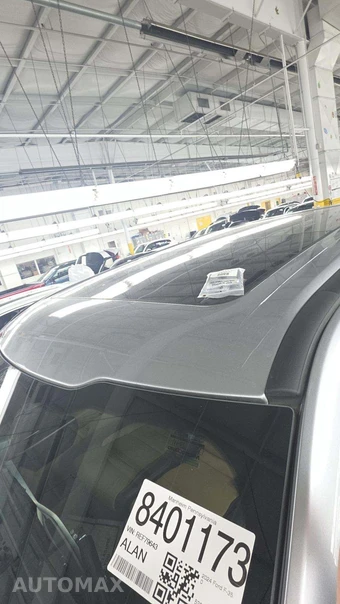 2024 Ford Super Duty F-350 Lariat Crew Cab Long Bed - miniatura 17