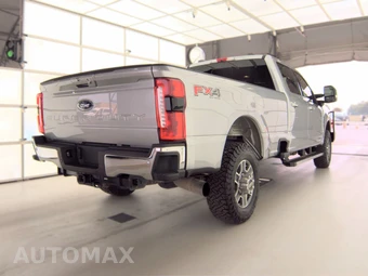 2024 Ford Super Duty F-350 Lariat Crew Cab Long Bed - miniatura 4