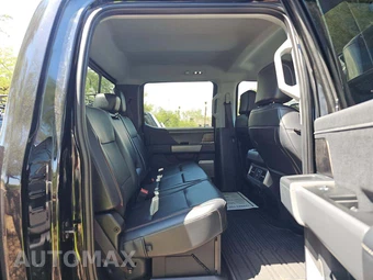 2024 Ford Super Duty F-350 Lariat Crew Cab Long Bed - miniatura 16