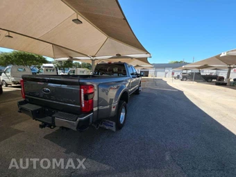 2024 Ford Super Duty F-350 Lariat Crew Cab Long Bed DRW - miniatura 3