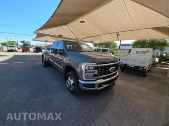 2024 Ford Super Duty F-350 Lariat Crew Cab Long Bed DRW - miniatura 4