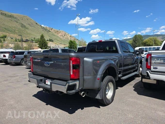2024 Ford Super Duty F-350 Lariat Crew Cab Long Bed DRW - miniatura 3