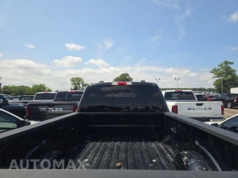 2024 Ford Super Duty F-350 Lariat Crew Cab Long Bed DRW - miniatura 16
