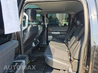 2024 Ford Super Duty F-350 Lariat Crew Cab Long Bed DRW - miniatura 13