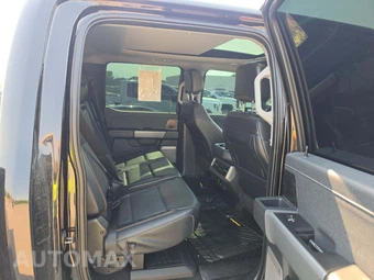 2024 Ford Super Duty F-350 Lariat Crew Cab Long Bed DRW - miniatura 16