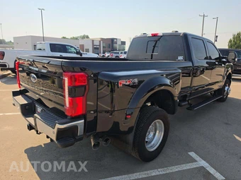 2024 Ford Super Duty F-350 Lariat Crew Cab Long Bed DRW - miniatura 3