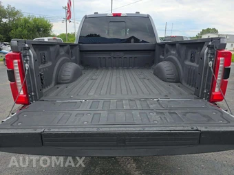 2024 Ford Super Duty F-350 Lariat Crew Cab Medium Bed - miniatura 11