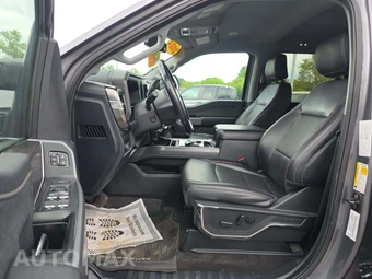 2024 Ford Super Duty F-350 Lariat Crew Cab Medium Bed - miniatura 3