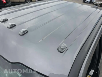 2024 Ford Super Duty F-350 Lariat Crew Cab Medium Bed - miniatura 9