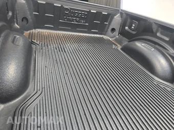 2024 Ford Super Duty F-350 Lariat Crew Cab Medium Bed - miniatura 16