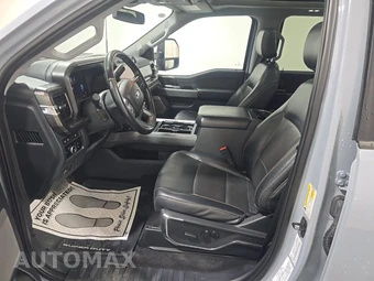 2024 Ford Super Duty F-350 Lariat Crew Cab Medium Bed - miniatura 7
