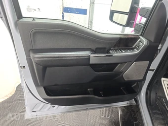 2024 Ford Super Duty F-350 Lariat Crew Cab Medium Bed - miniatura 9