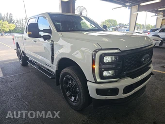 2024 Ford Super Duty F-350 Lariat Crew Cab Medium Bed - miniatura 3