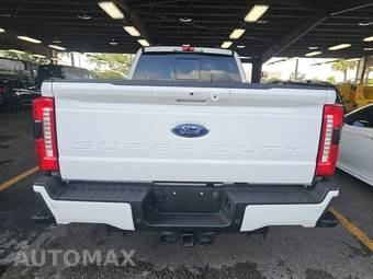 2024 Ford Super Duty F-350 Lariat Crew Cab Medium Bed - miniatura 5