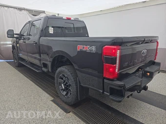 2024 Ford Super Duty F-350 Lariat Crew Cab Medium Bed - miniatura 6