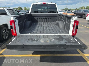 2024 Ford Super Duty F-350 Lariat Crew Cab Medium Bed - miniatura 14