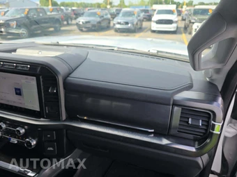 2024 Ford Super Duty F-350 Lariat Crew Cab Medium Bed - miniatura 19
