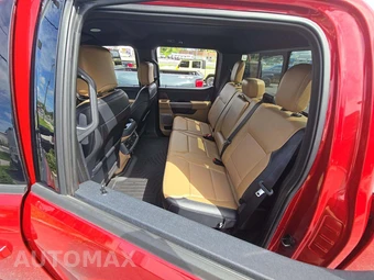 2024 Ford Super Duty F-350 Lariat Crew Cab Medium Bed - miniatura 13