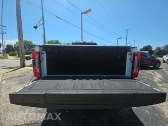 2024 Ford Super Duty F-350 Limited Crew Cab Long Bed - miniatura 14