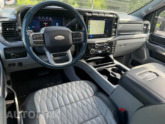 2024 Ford Super Duty F-350 Limited Crew Cab Long Bed DRW - miniatura 19