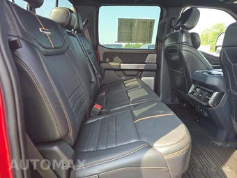 2024 Ford Super Duty F-350 Platinum Crew Cab Long Bed - miniatura 16