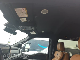 2024 Ford Super Duty F-350 Platinum Crew Cab Long Bed - miniatura 17