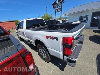 2024 Ford Super Duty F-350 Platinum Crew Cab Long Bed - miniatura 2