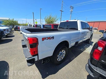 2024 Ford Super Duty F-350 Platinum Crew Cab Long Bed - miniatura 3