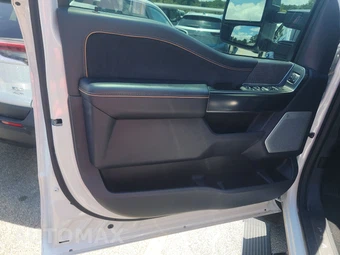 2024 Ford Super Duty F-350 Platinum Crew Cab Long Bed - miniatura 9